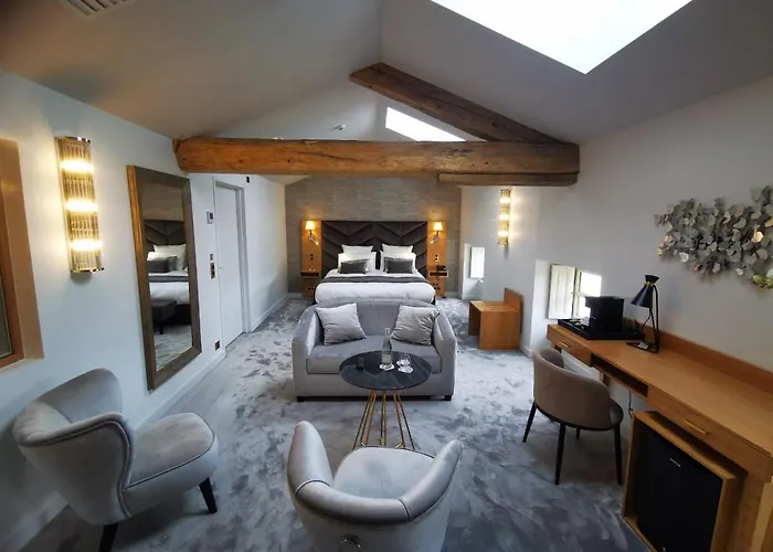 Chateau De Longpre Hotel