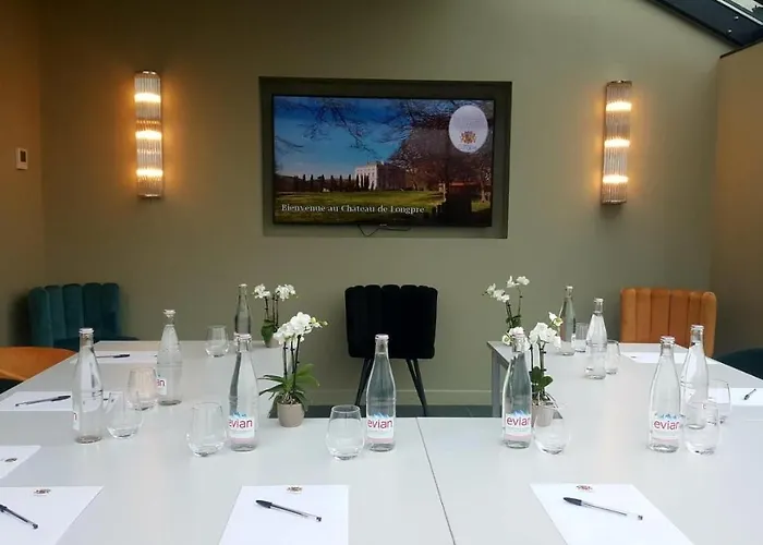 Chateau De Longpre 4*