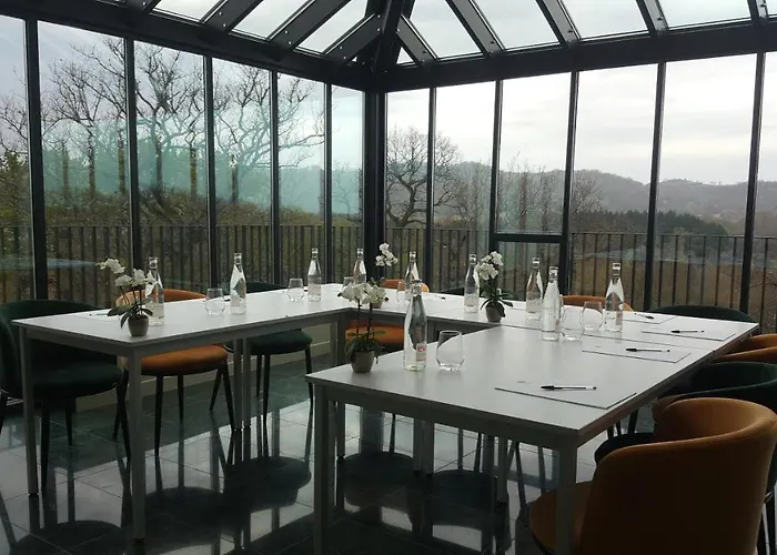 Chateau De Longpre Hotel 4*