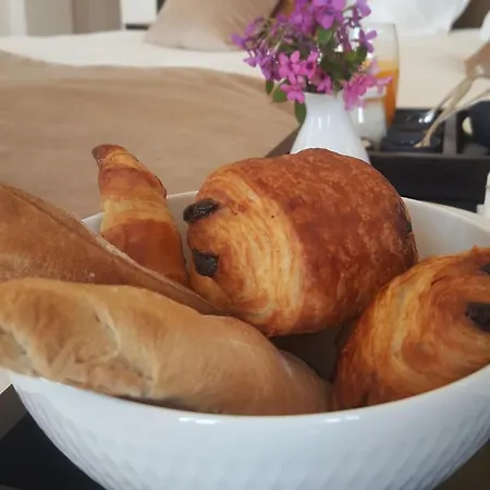 Chateau De Longpre Otel 4*