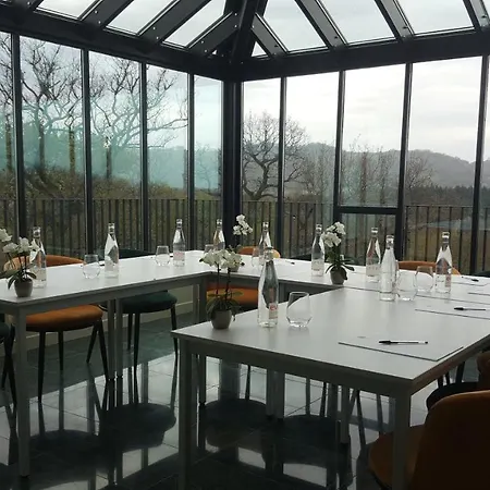 Chateau De Longpre Hotel 4*